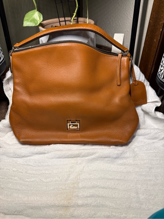 Dooney & Bourke Handbags - Dooney and Bourke shoulder bag